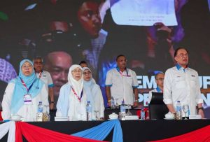 Sesi perbahasan Kongres Nasional PKR melibatkan 16 pembahas.