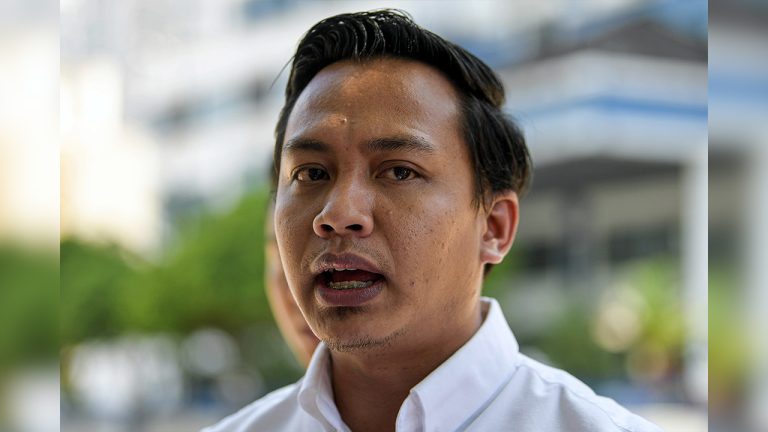 Fahmi Zainol kekal sebagai Exco, tetap taat arahan PKR.