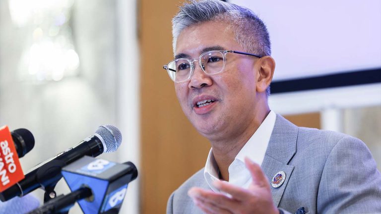 Tengku Zafrul memerlukan pilihan raya kecil (PRK) untuk memastikan relevansi politiknya sebelum tamat tempoh perkhidmatan sebagai Senator pada 2 Disember ini, dengan dilema mengenai parti politik yang akan mengosongkan kerusi.
