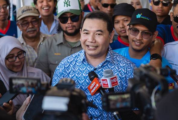 Rafizi Tantang Tindakan MCMC dan PDRM Terhadap Kebebasan Berbicara Netizen