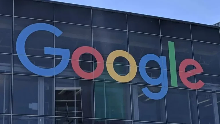 Meta melabur $14.3 billion untuk mengambil alih 49% Scale AI, menyebabkan Google, Microsoft, dan xAI menamatkan hubungan perniagaan mereka dengan syarikat tersebut, berkemungkinan untuk tidak menguntungkan Meta dalam persaingan AI.