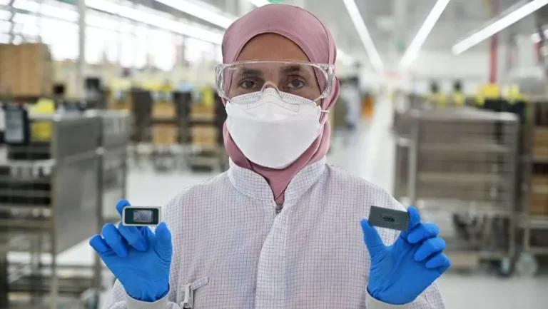 Intel bakal buang 15-20% pekerja global, termasuk di Malaysia.