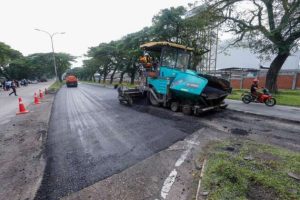 Works ministry only gets half of the RM4 billion that is needed to repair all roads in Malaysia &ndash; Ahmad Maslan