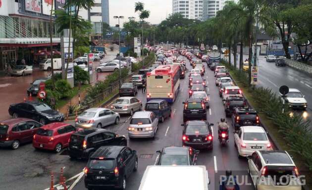 Are motorcycles allowed to lane split in Malaysia?