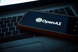 OpenAI kembangkan perisian produktiviti untuk saingi Microsoft Office dan Google Workspace.