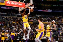 Los Angeles Lakers dijual dengan nilai rekod AS$10 bilion.