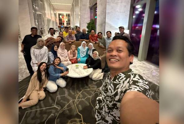 Nik Nazmi ucap terima kasih sebagai Menteri Sumber Alam terakhir.