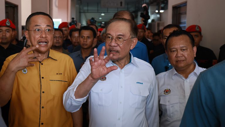 PM ingatkan rakyat Terengganu jangan terpengaruh dakwaan kerajaan.