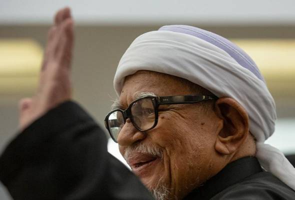 Abdul Hadi Awang pertahan jawatan presiden Pas September ini.