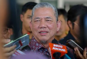 Fadillah jelaskan isu kritikal kepada Ahli Parlimen GPS dan GRS.