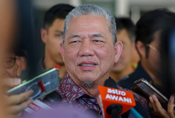 Fadillah jelaskan isu kritikal kepada Ahli Parlimen GPS dan GRS.