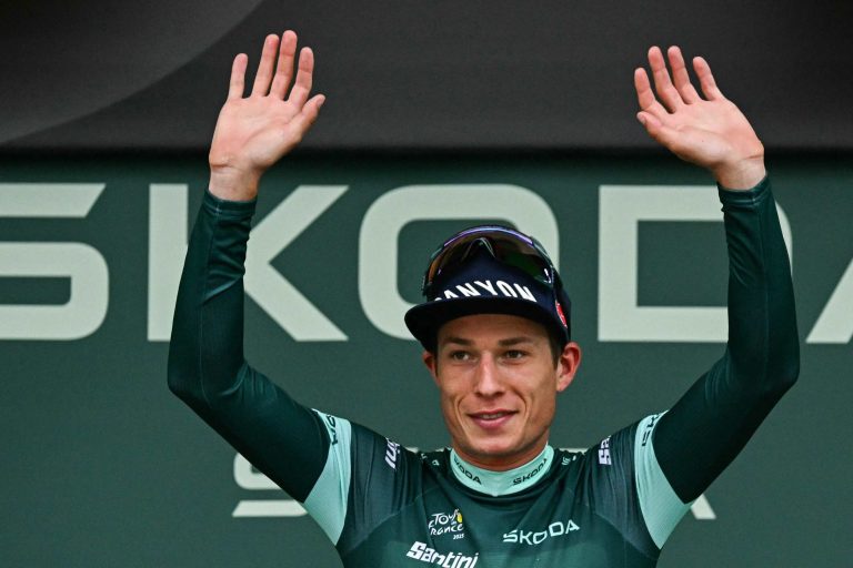 Jasper Philipsen tarik diri dari Tour de France 2025 akibat kemalangan.