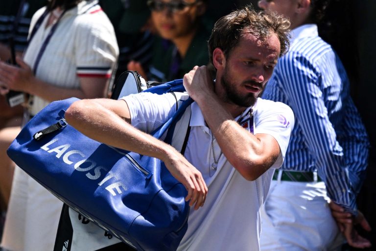 Gambaran keseluruhan privasi dan penggunaan kuki di laman web.