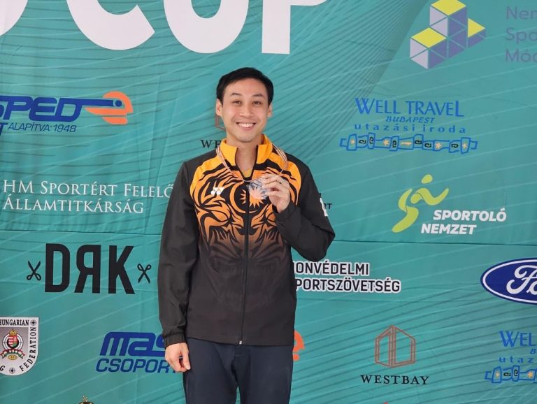 Ringkasan tentang penggunaan dan kategori cookies di laman web.