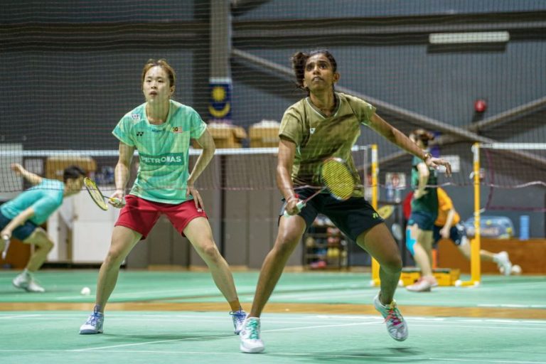 Rosman Razak bina legasi baru beregu wanita tanpa bergantung Pearly-Thinaah.